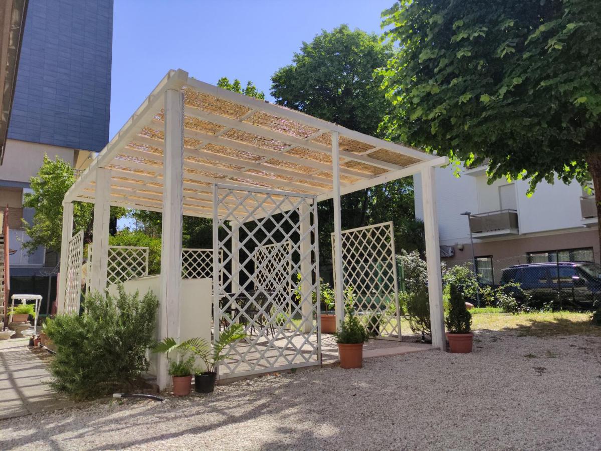 La Villa ベラーリア・イジェア・マリーナ エクステリア 写真